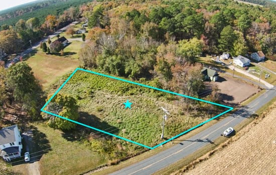 1.25 Acres of Eastern Shore Living!