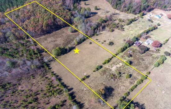 5.86 Amazing Acres at the end of Private Drive